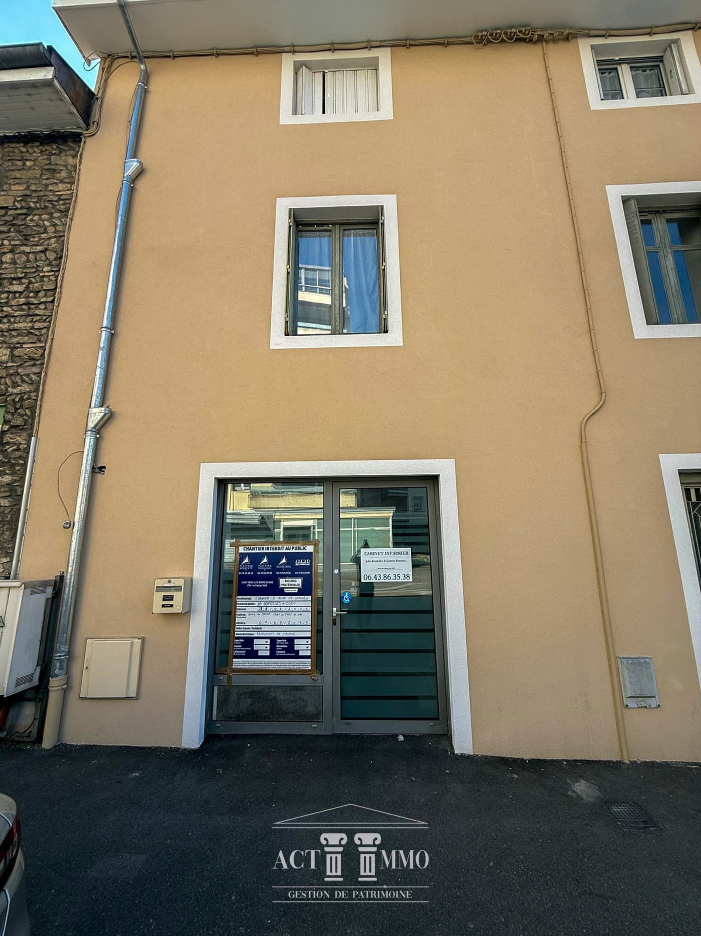 Local commercial 47 m2 Centre-ville
